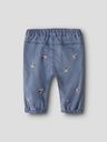 Weiche Babyjeans mit Bluemlistickerei  3